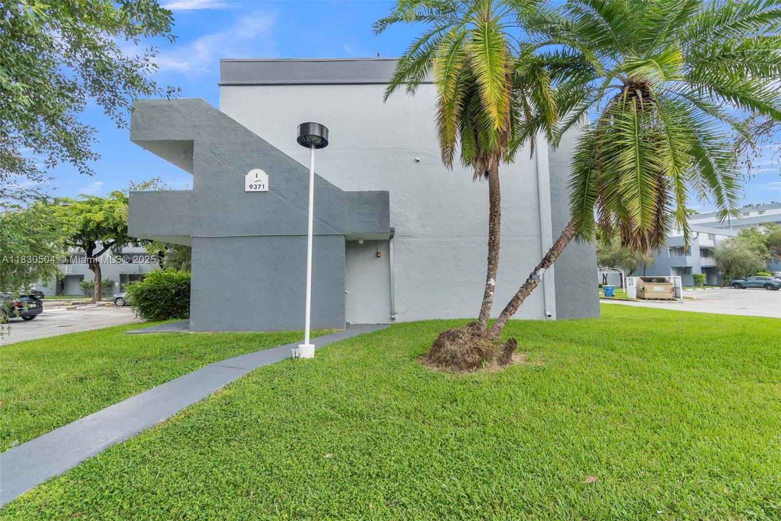 9371 Fontainebleau Blvd # I209