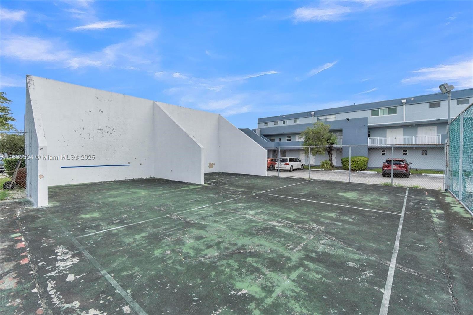 9371 Fontainebleau Blvd # I209