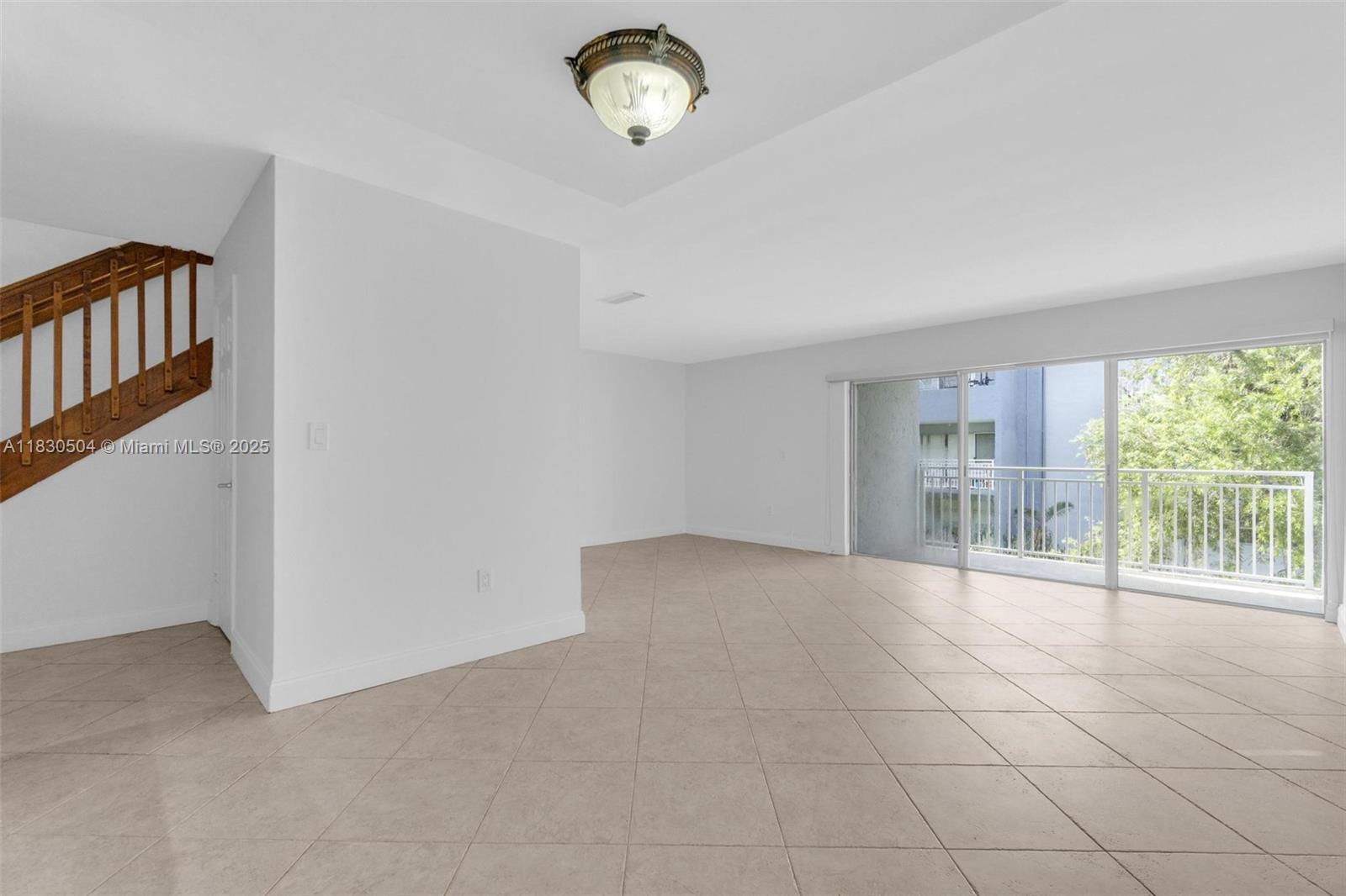 9371 Fontainebleau Blvd # I209