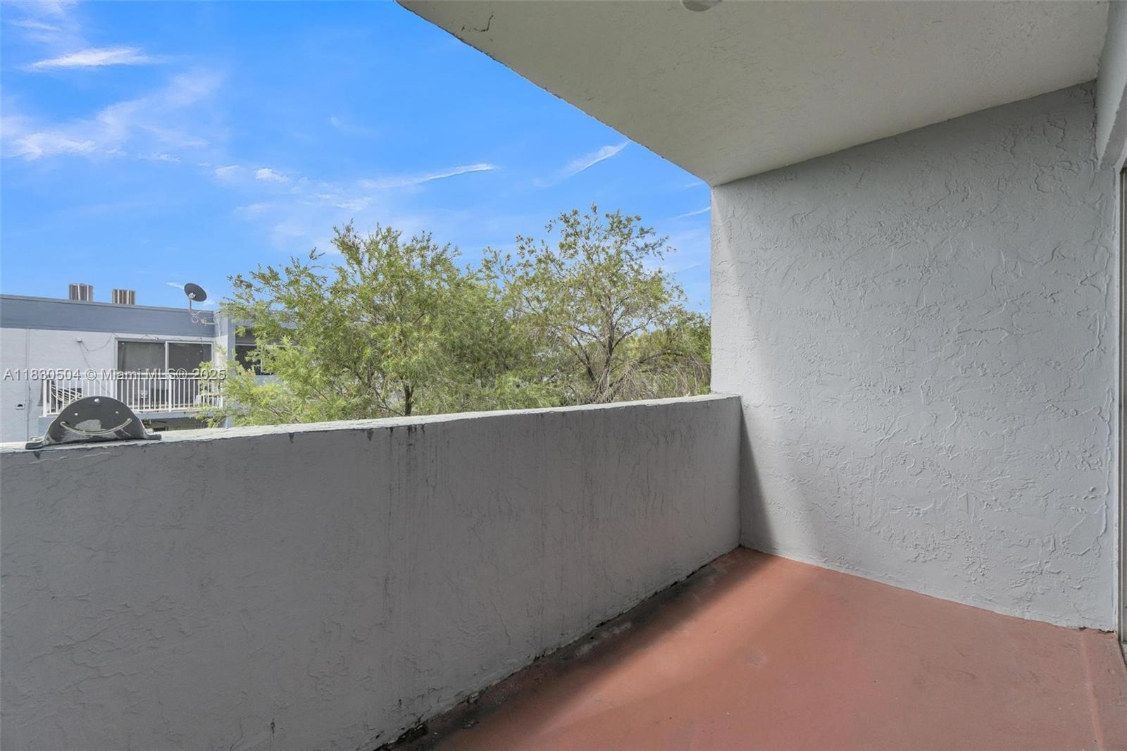 9371 Fontainebleau Blvd # I209