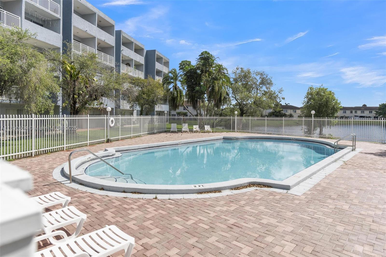 9371 Fontainebleau Blvd # I209