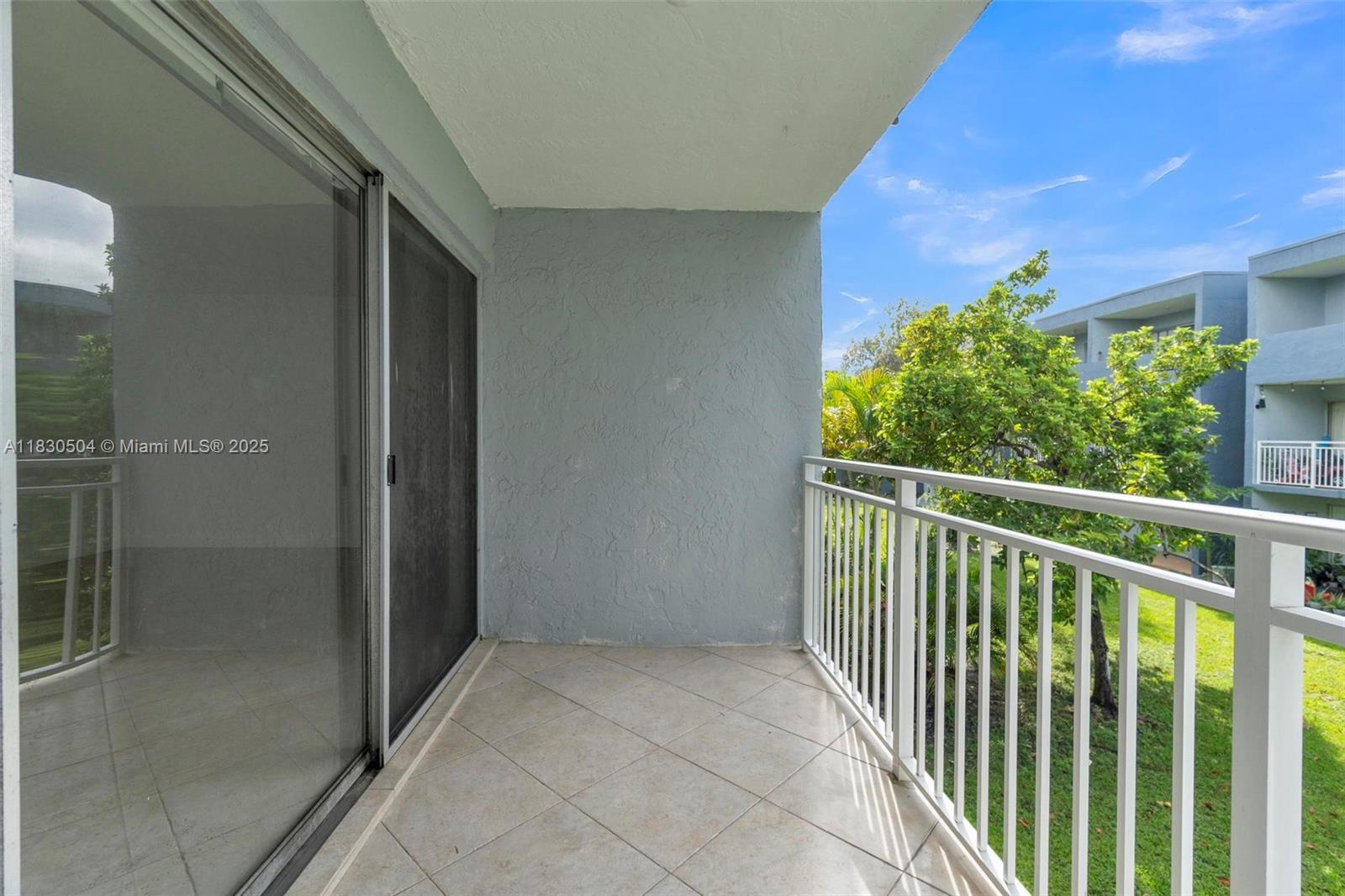 9371 Fontainebleau Blvd # I209