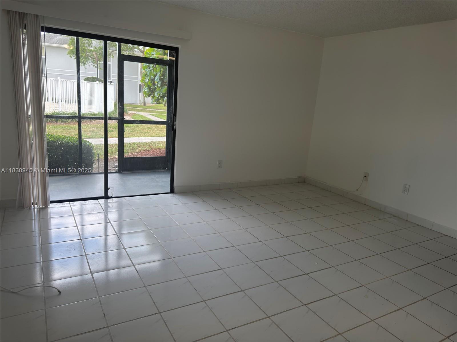 9701 Hammocks Blvd # 106A