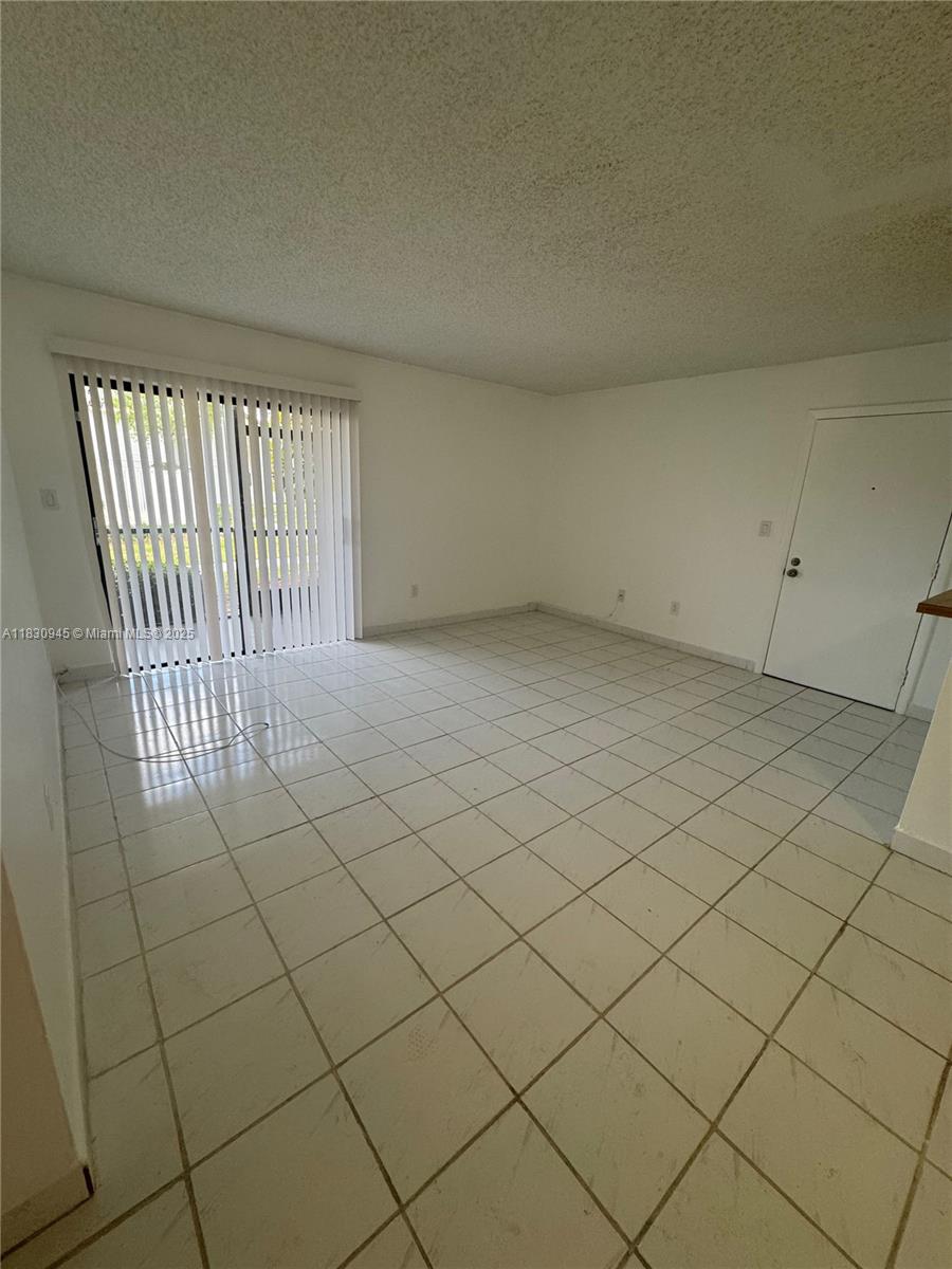 9701 Hammocks Blvd # 106A