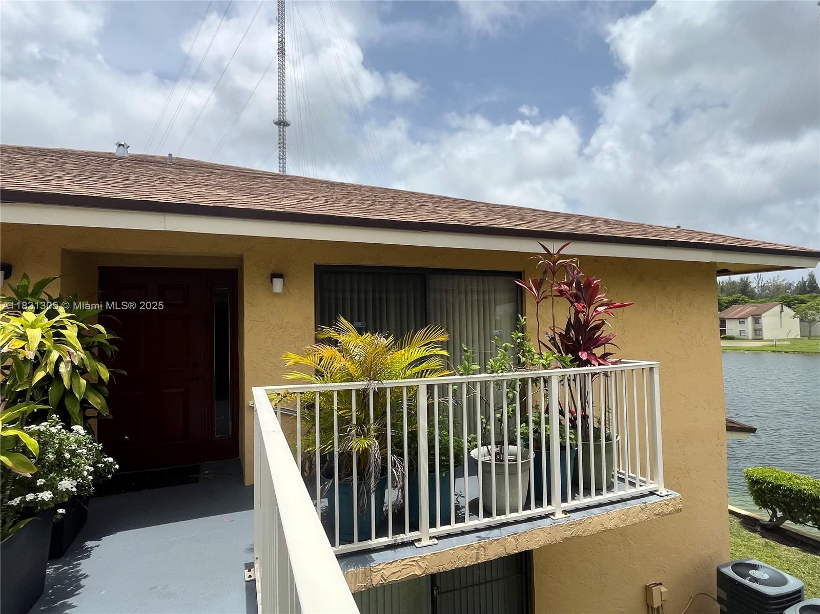450 NW 214th St # 205