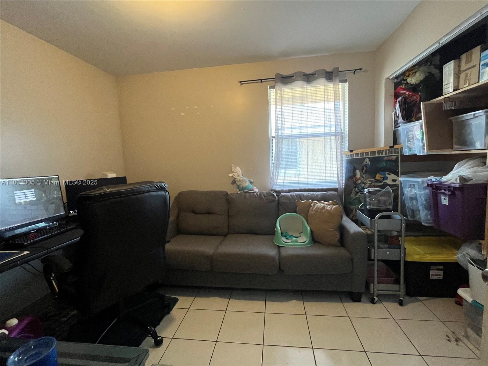 450 NW 214th St # 205