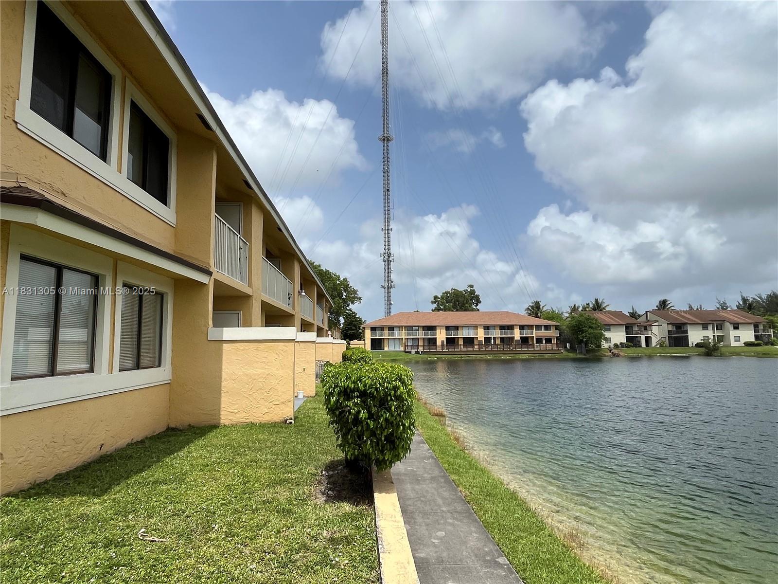 450 NW 214th St # 205