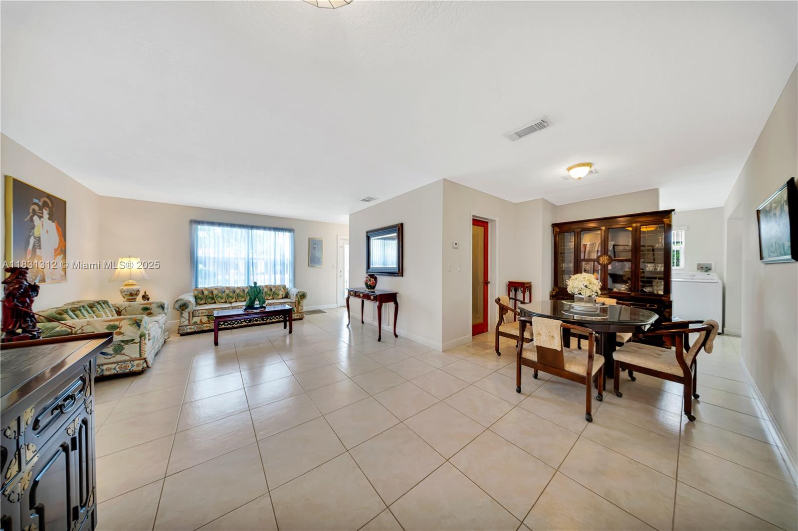 1315 W 79th St