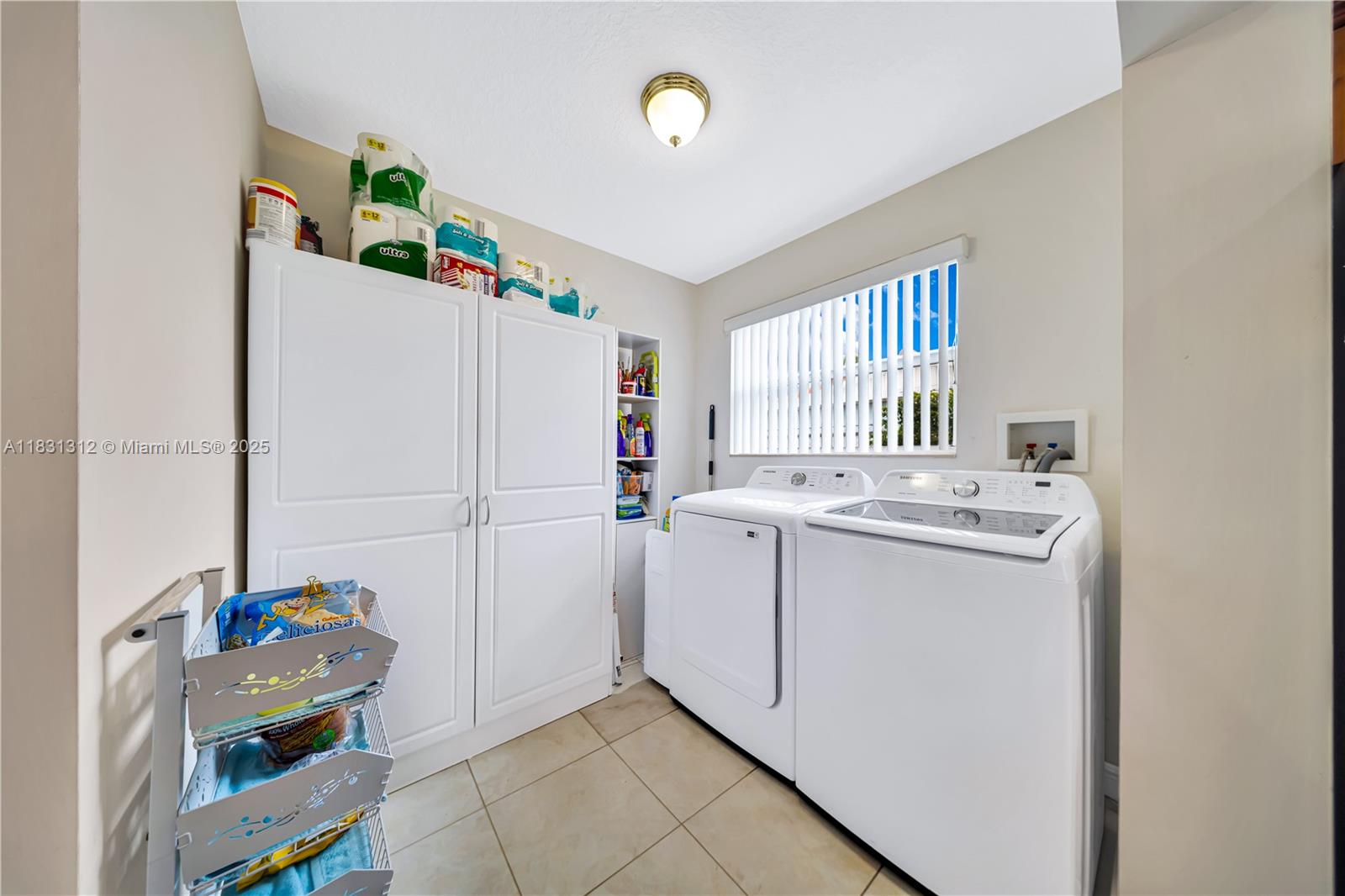 1315 W 79th St