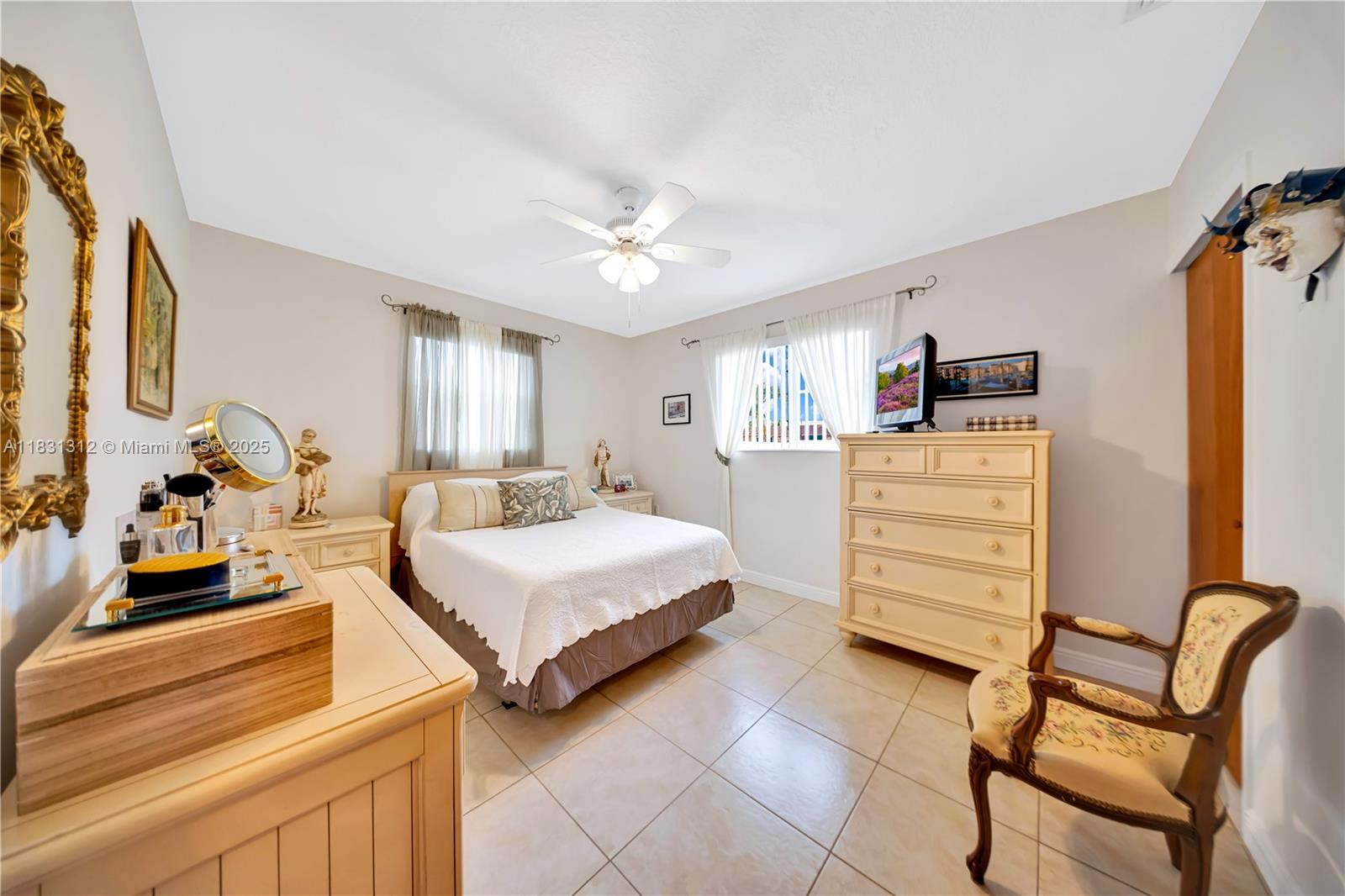1315 W 79th St