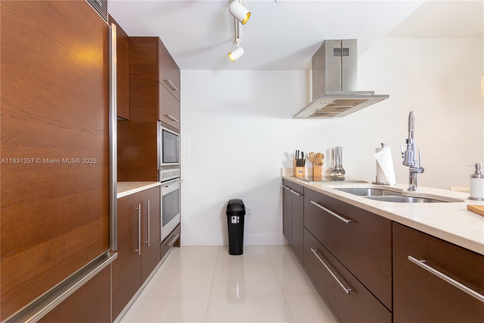 485 Brickell Ave # 2006