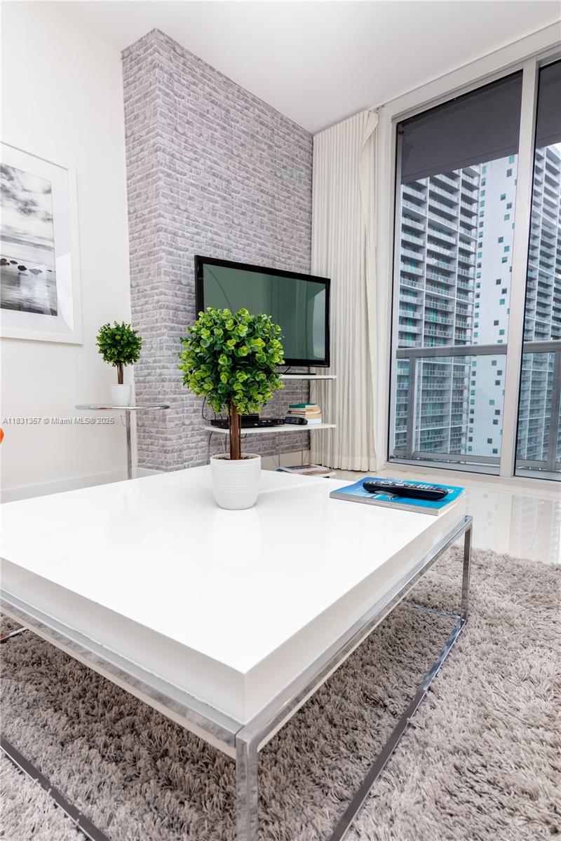 485 Brickell Ave # 2006