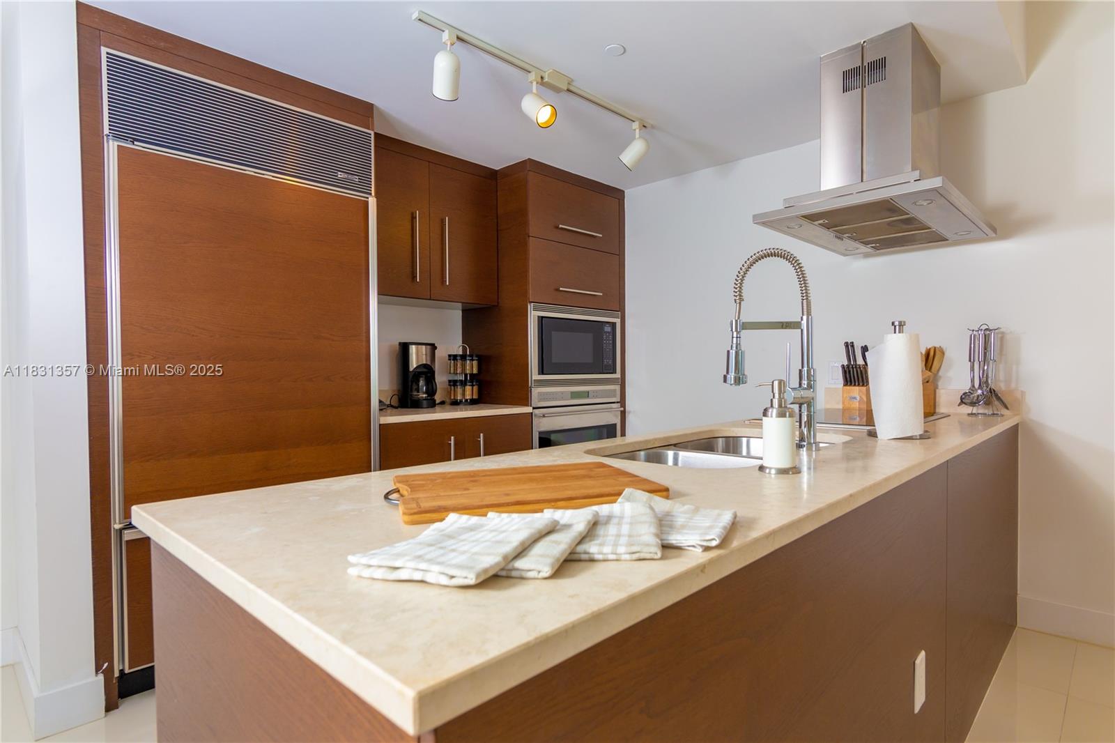 485 Brickell Ave # 2006