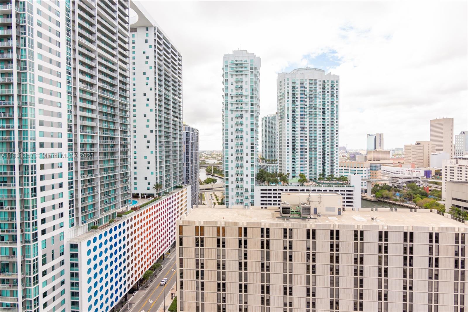 485 Brickell Ave # 2006