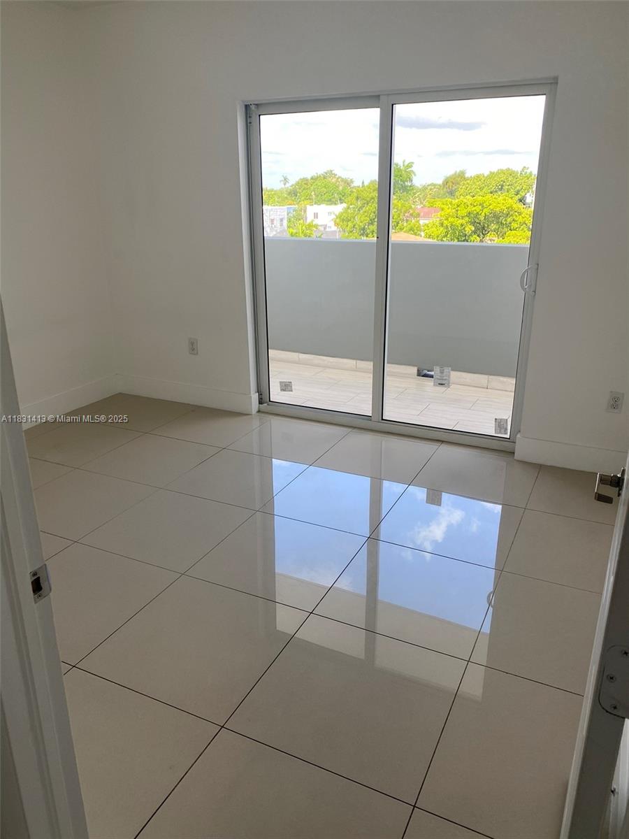 2300 NW 7th Street # 304