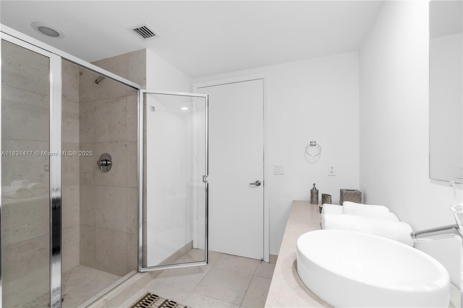 495 Brickell Ave # 4905