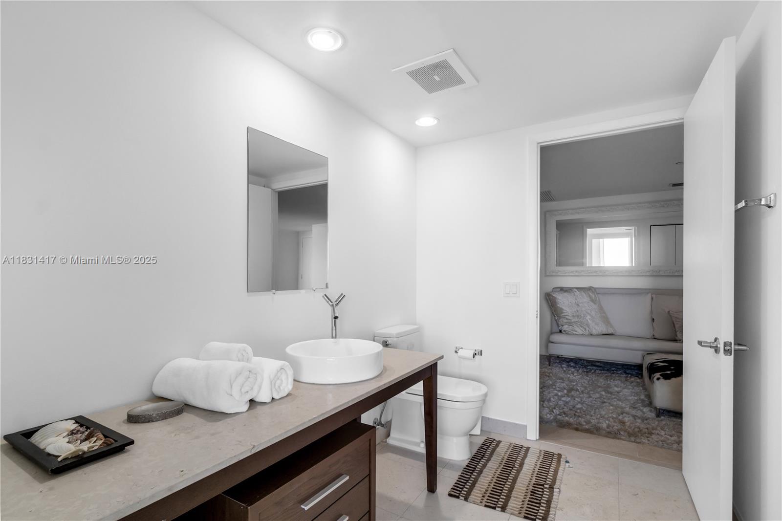 495 Brickell Ave # 4905