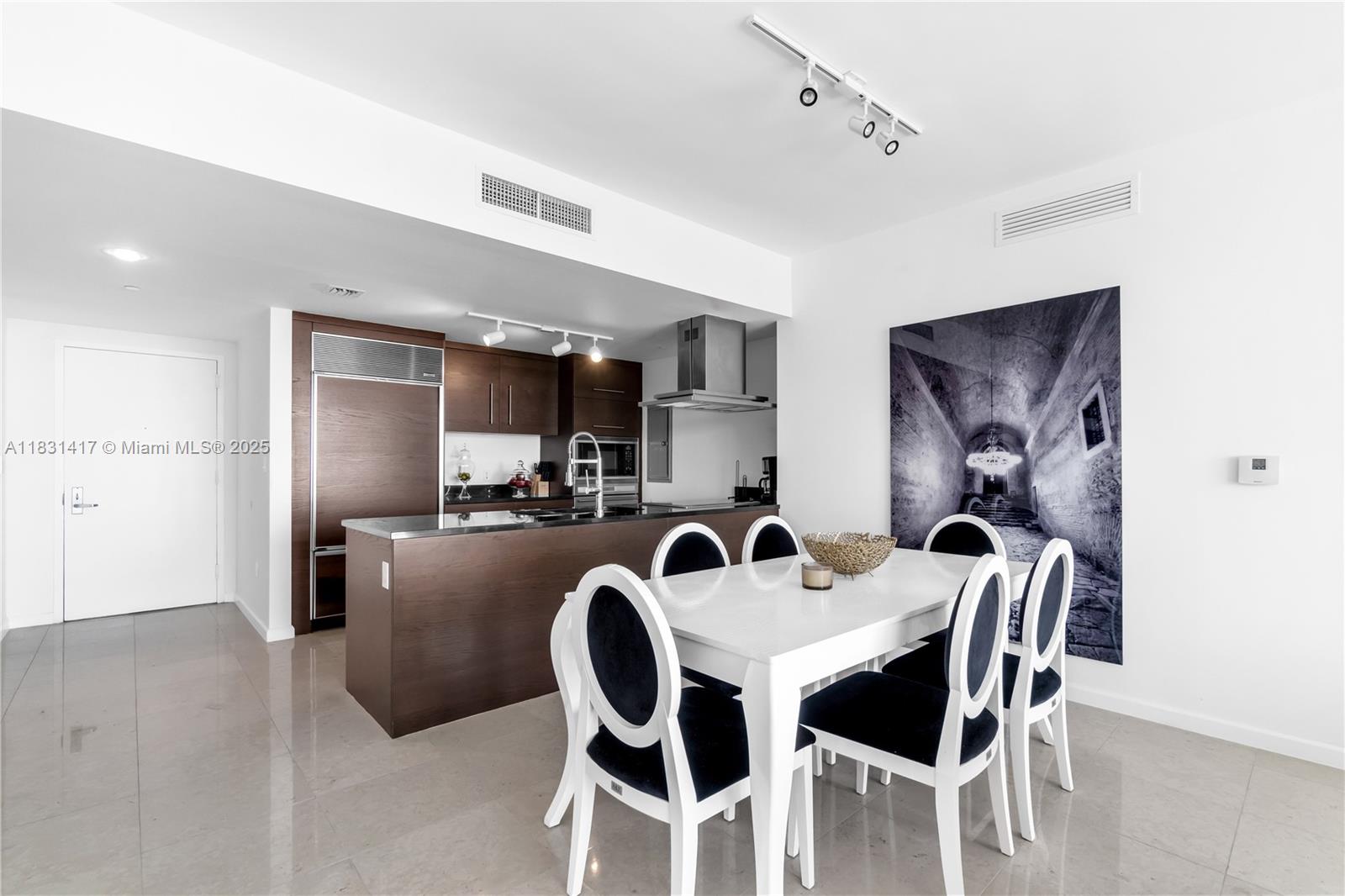 495 Brickell Ave # 4905