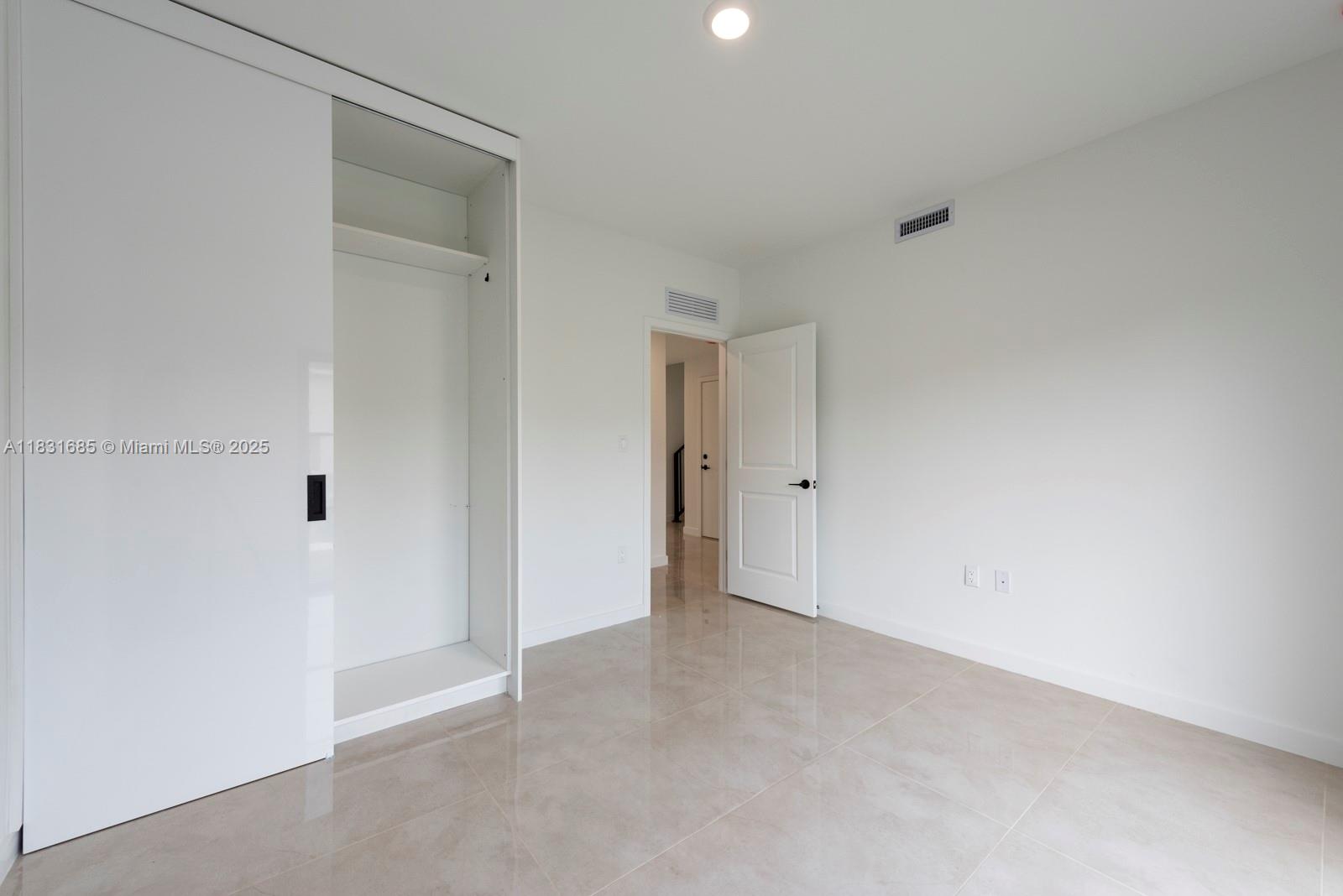 1298 NW 1 ST