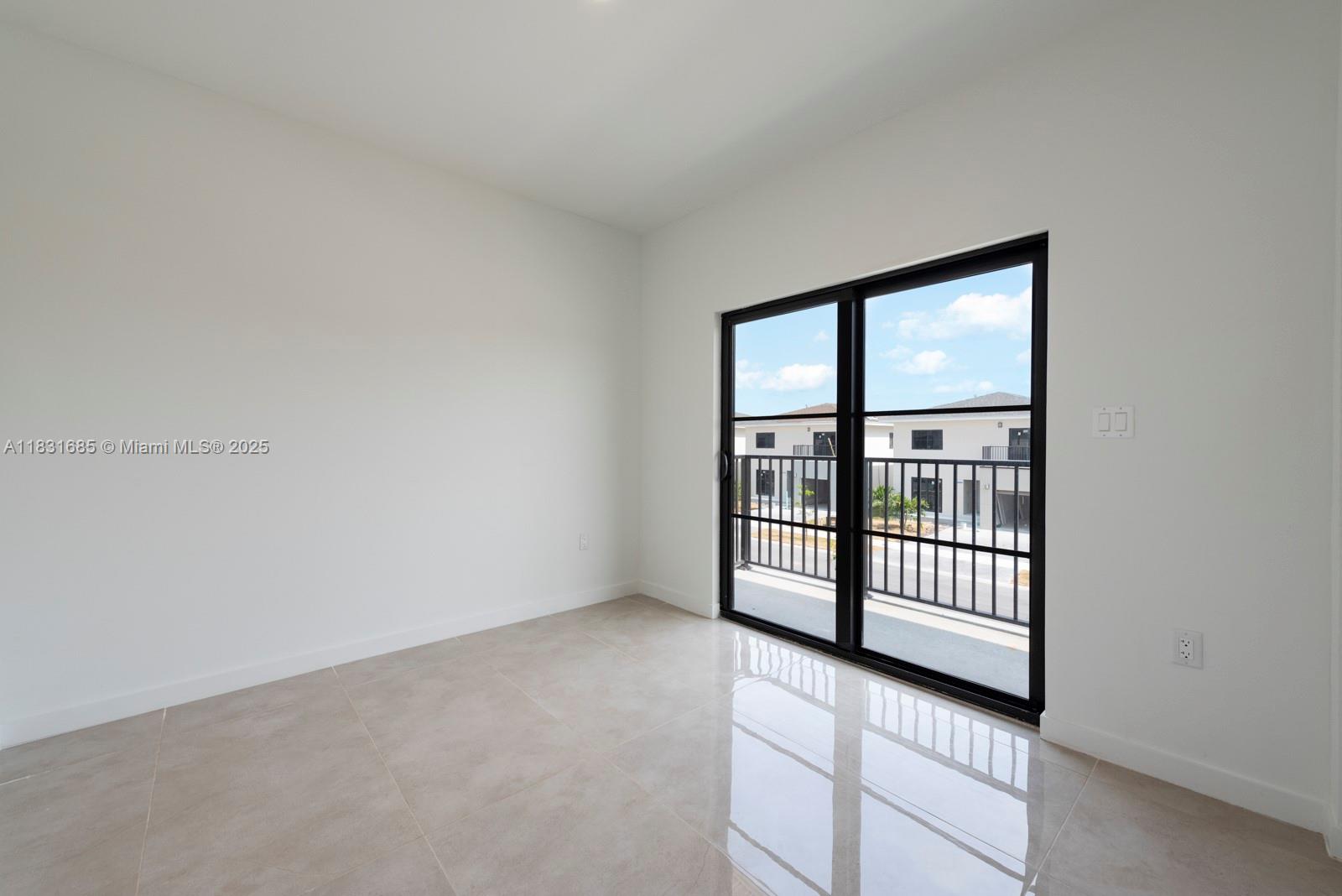 1298 NW 1 ST