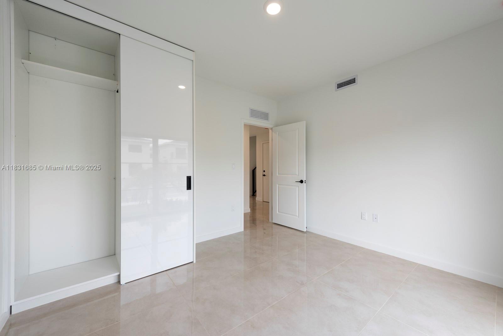 1298 NW 1 ST