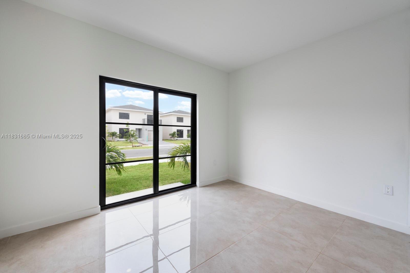 1298 NW 1 ST