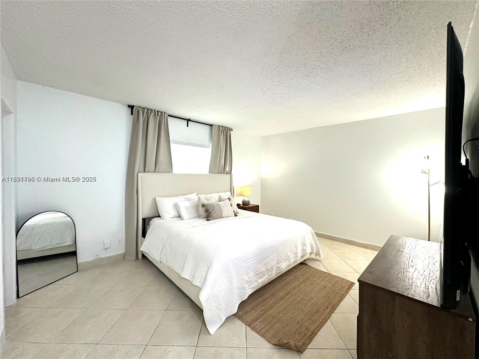 620 NE 12th Ave # 102