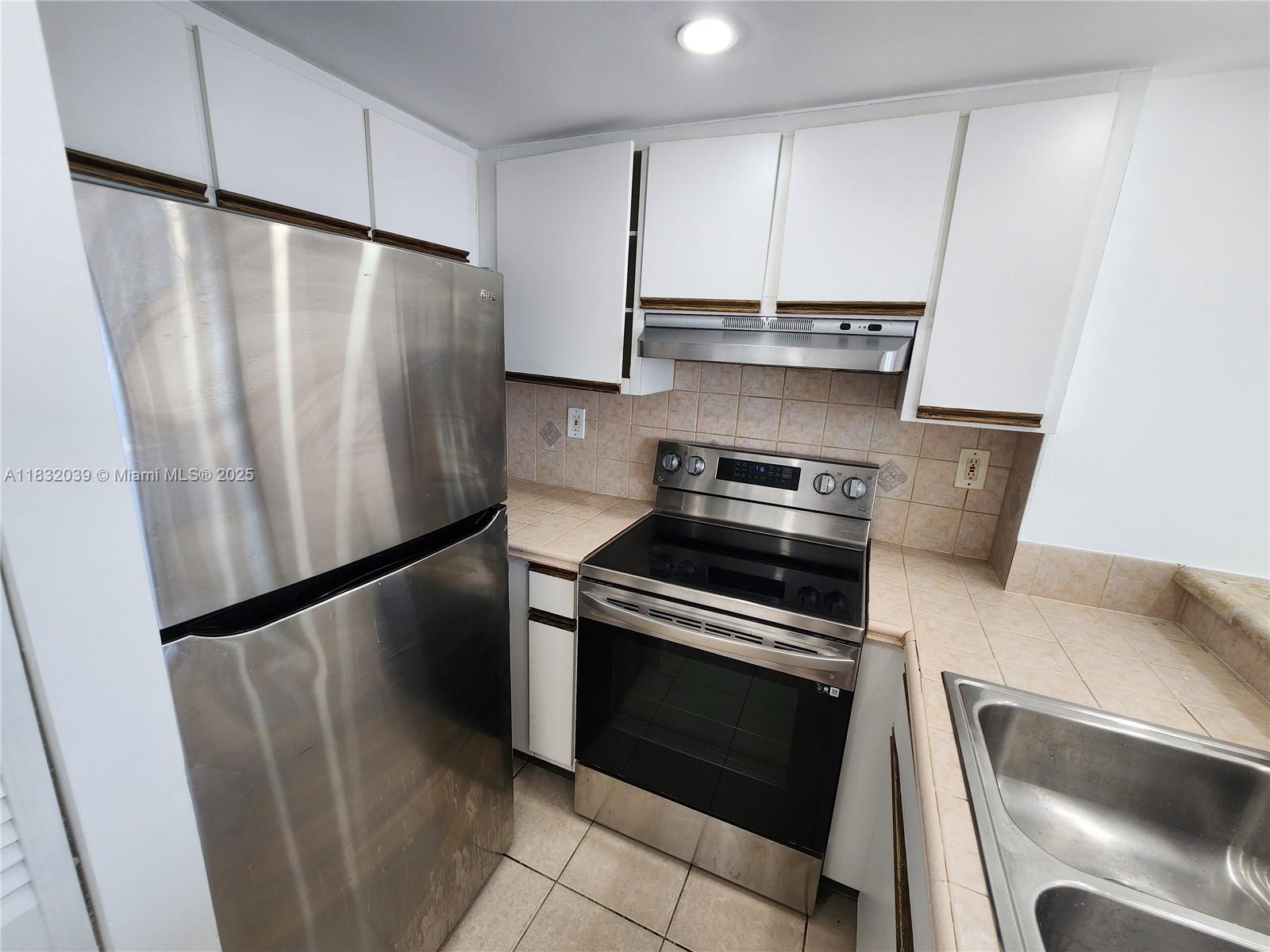 540 Brickell Key Dr # 1603