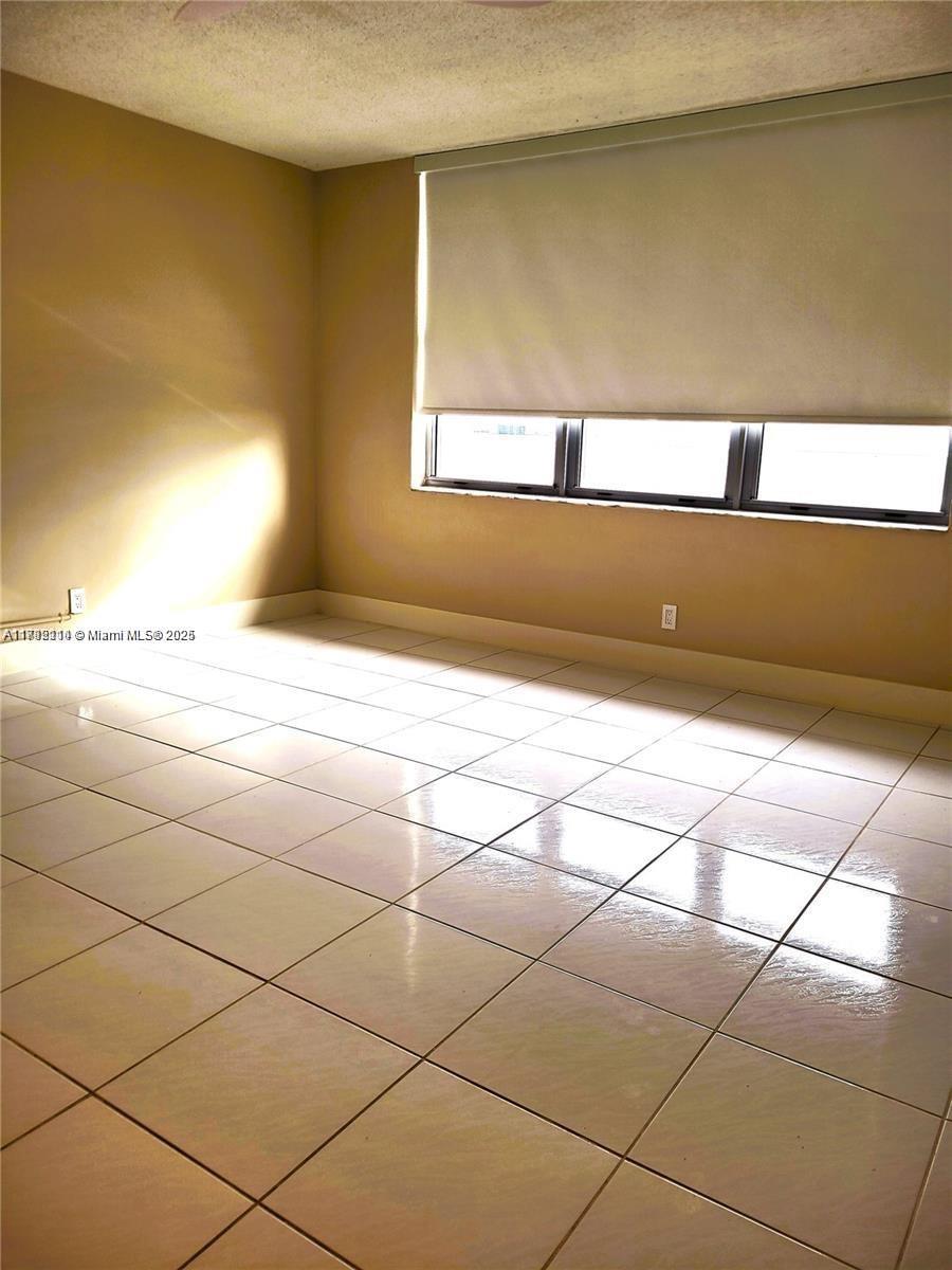 9225 Collins Ave # B Unit: PH B