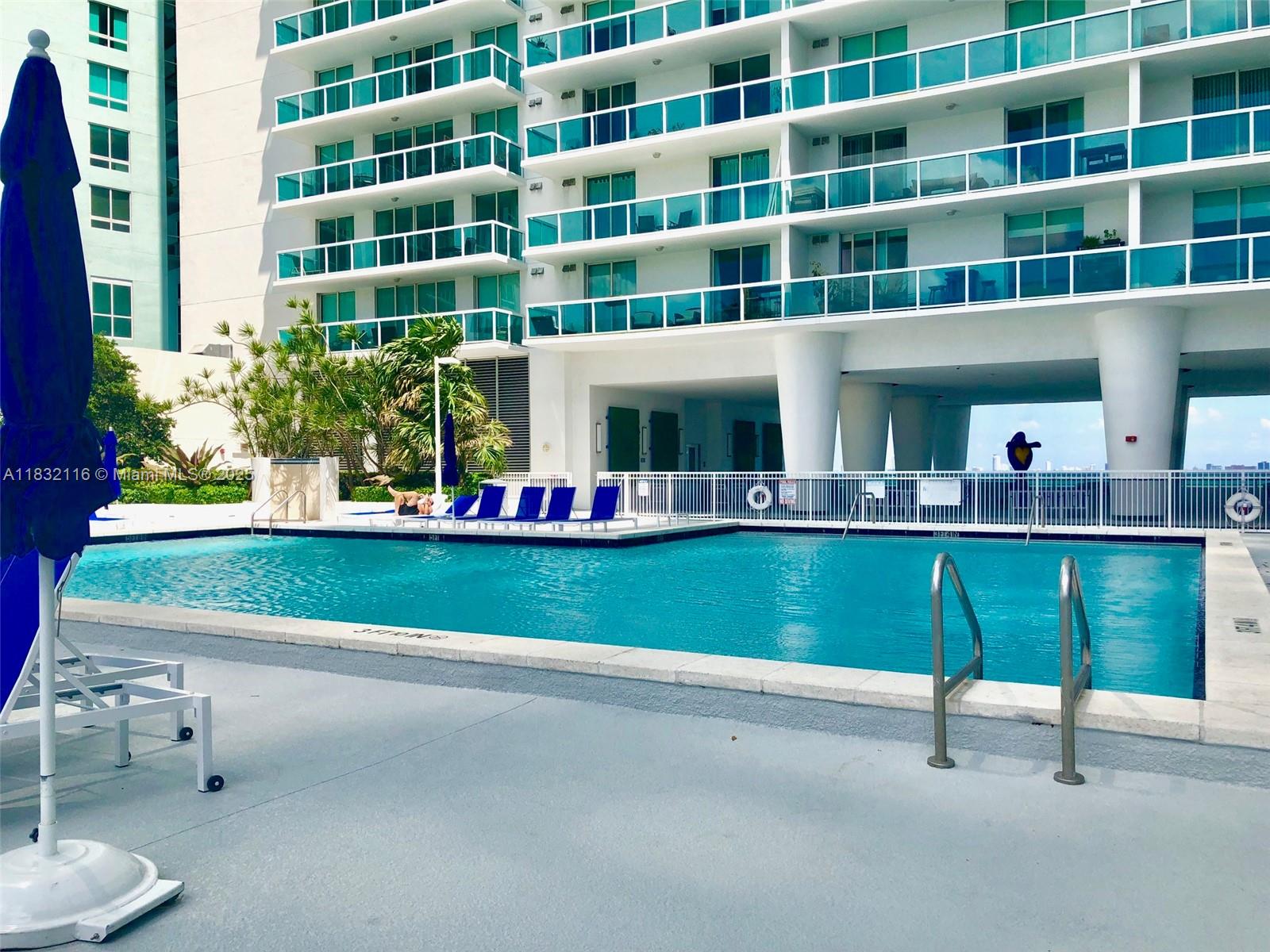 1800 N Bayshore # 2011