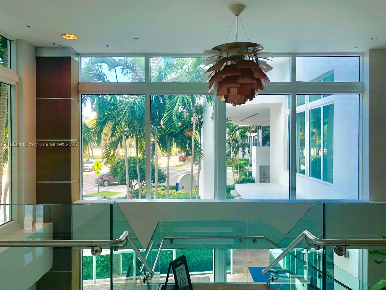 1800 N Bayshore # 2011