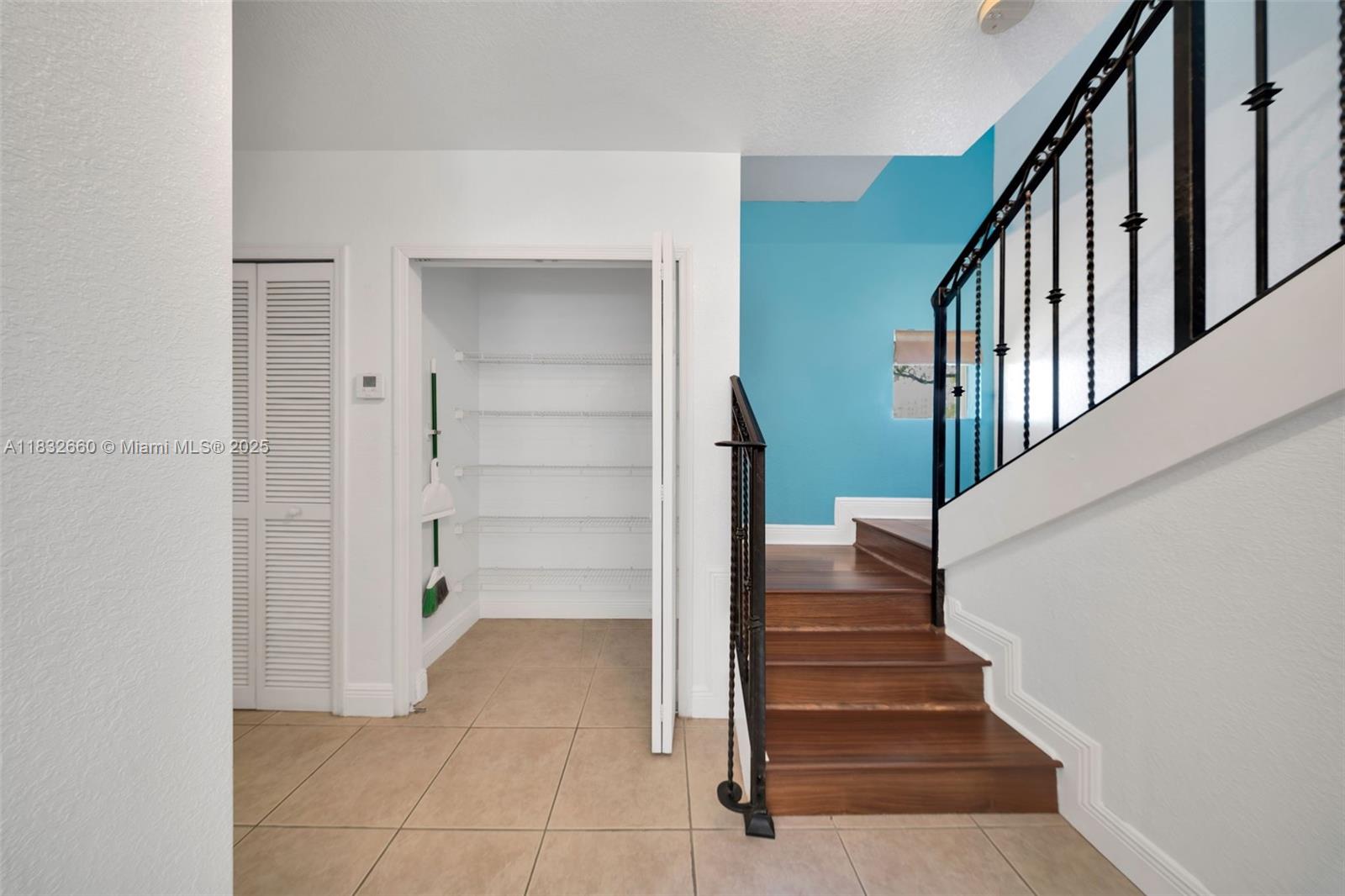 2814 SW 27th Street