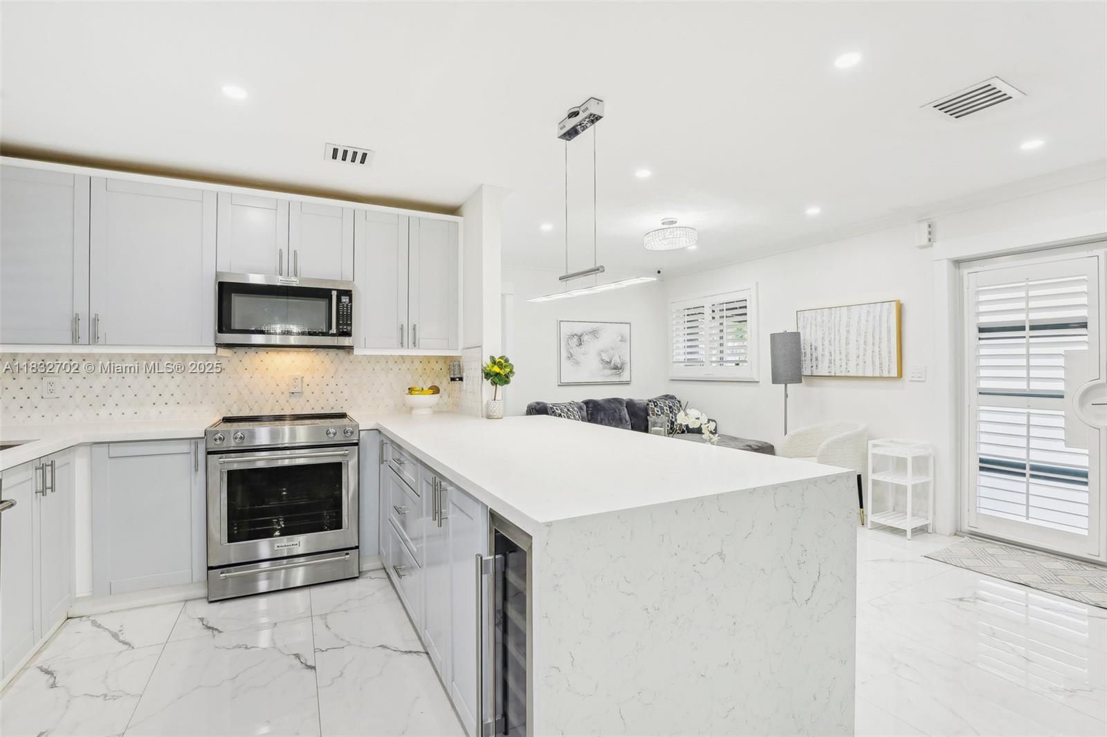 2550 SW 68th Ave