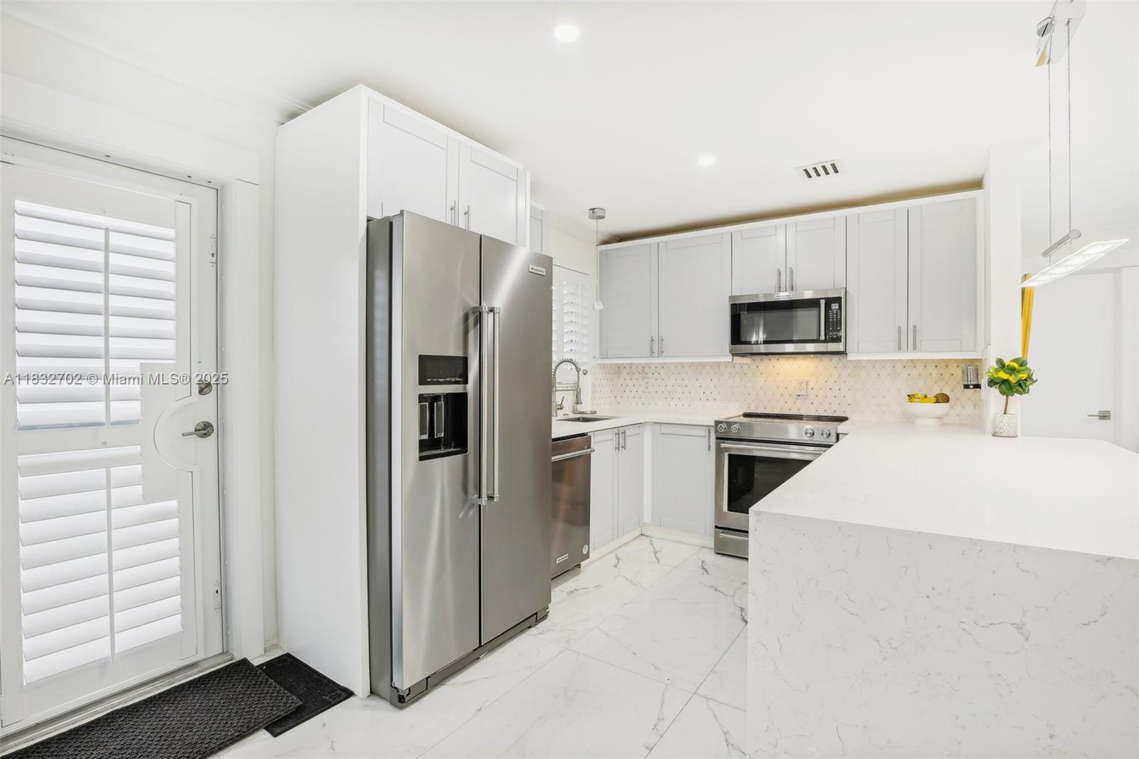 2550 SW 68th Ave