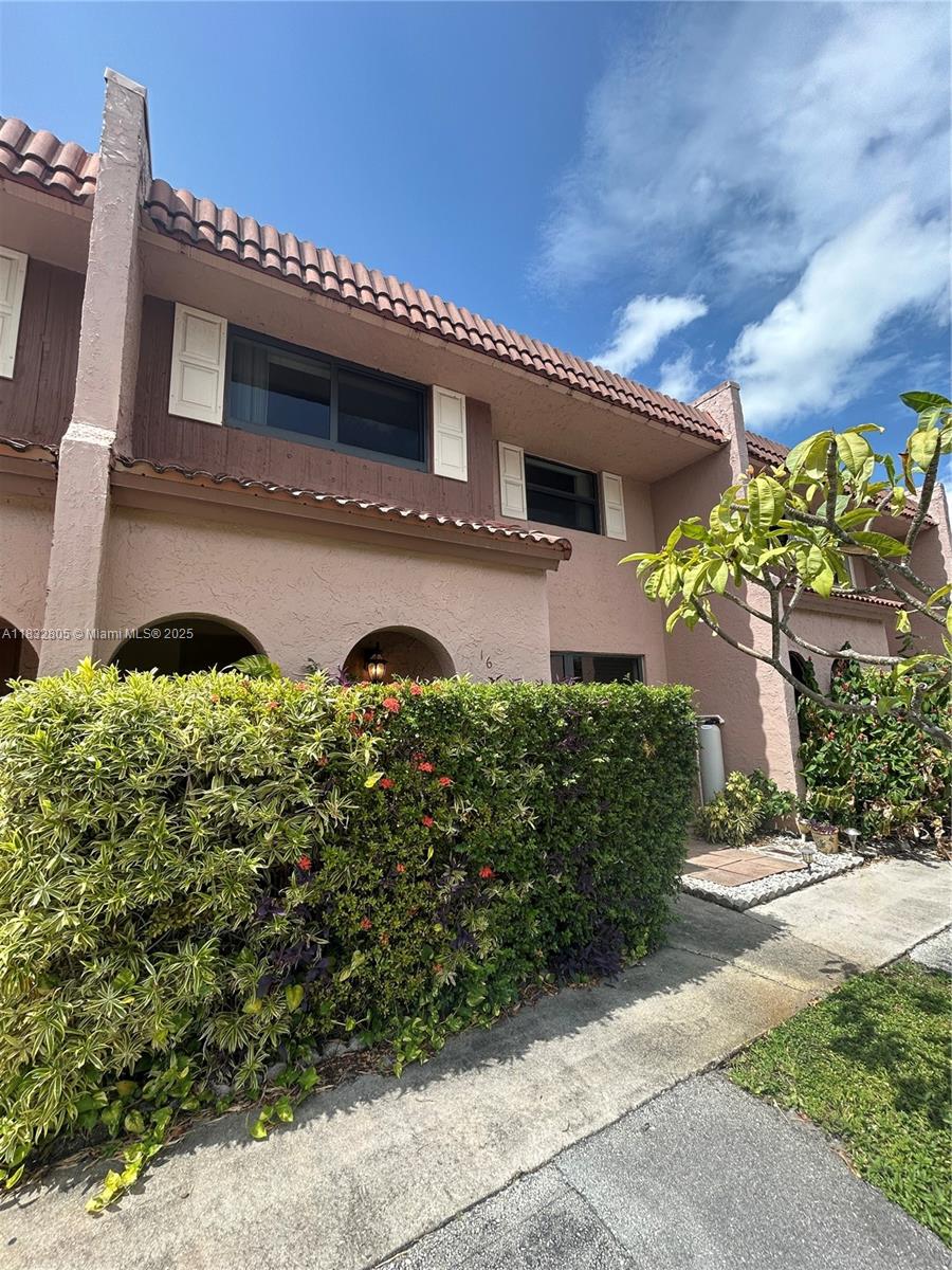 16 Toledo Ct # 38 Unit: 3-38