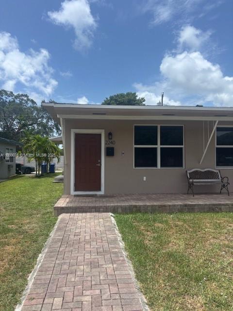 2240 NE 172nd St # 1