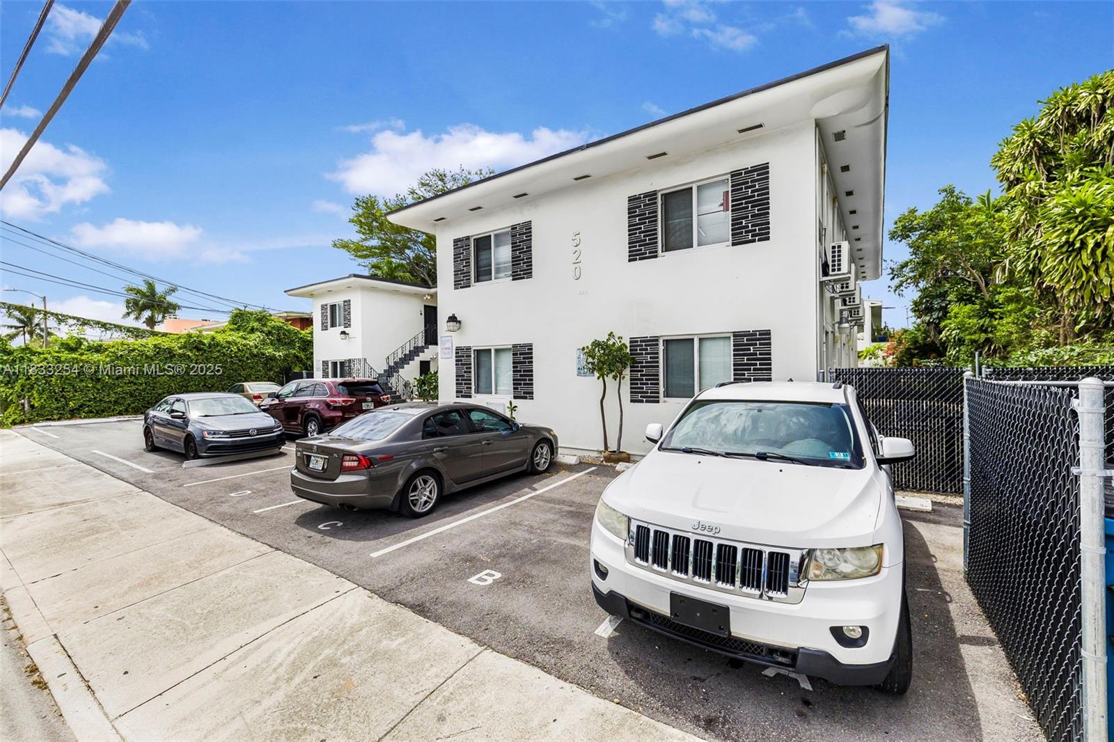 520 NE 82nd Ter # 5