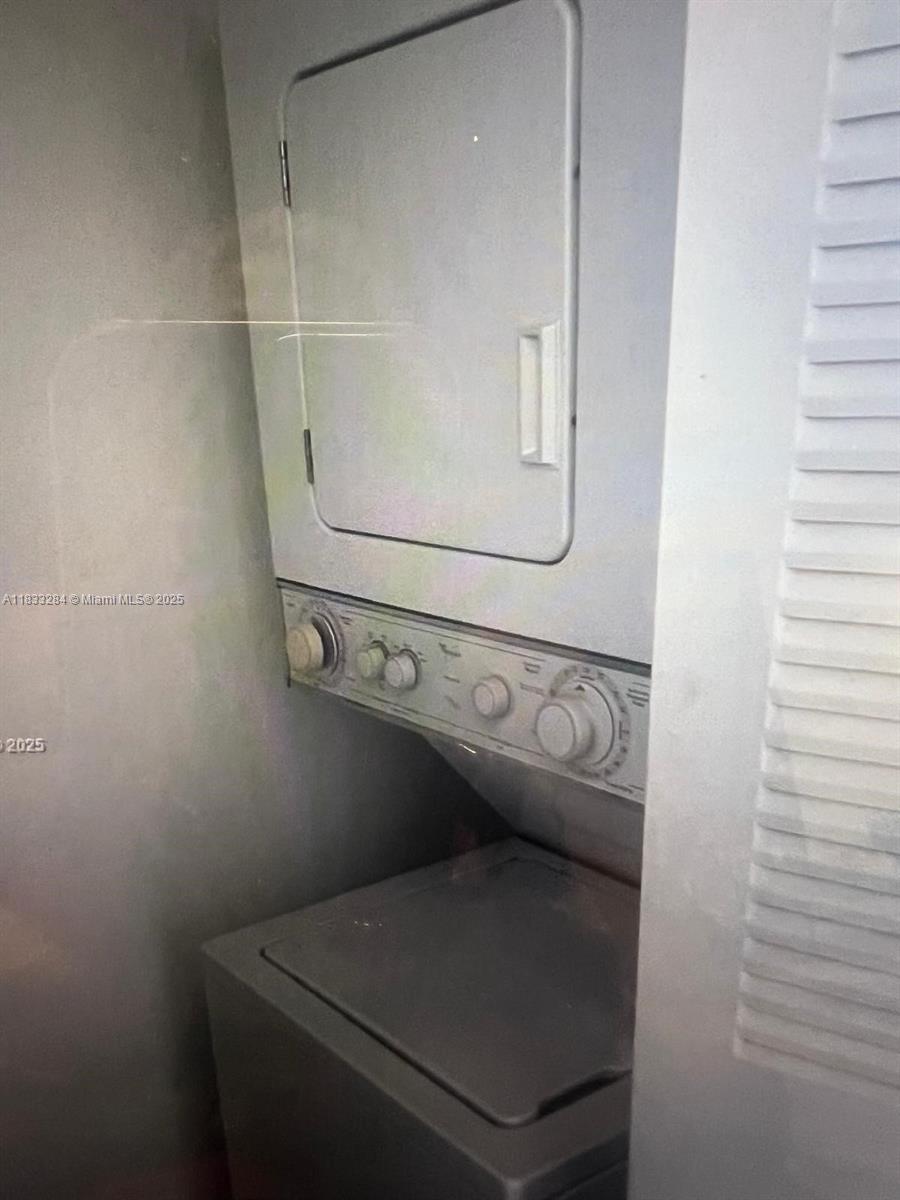 580 NW 114th Ave # 103