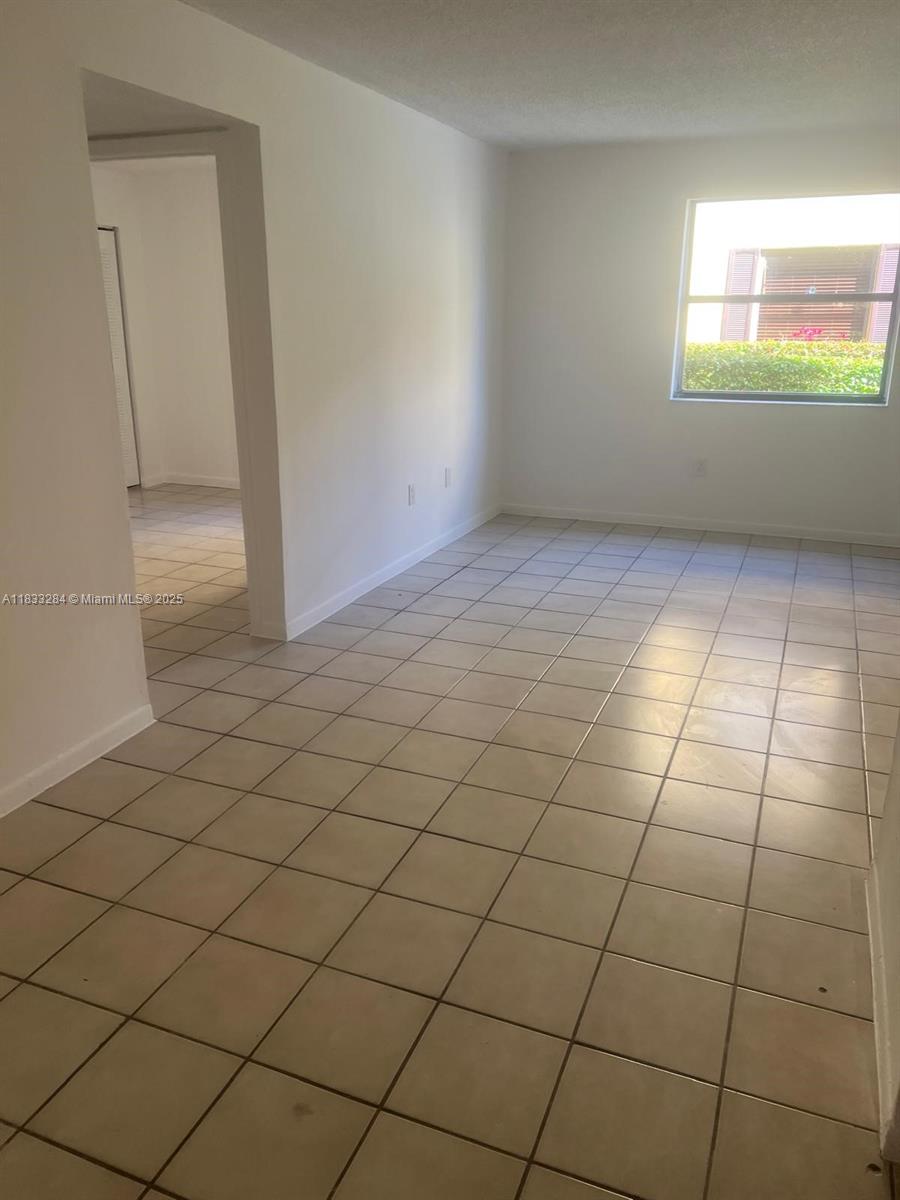 580 NW 114th Ave # 103