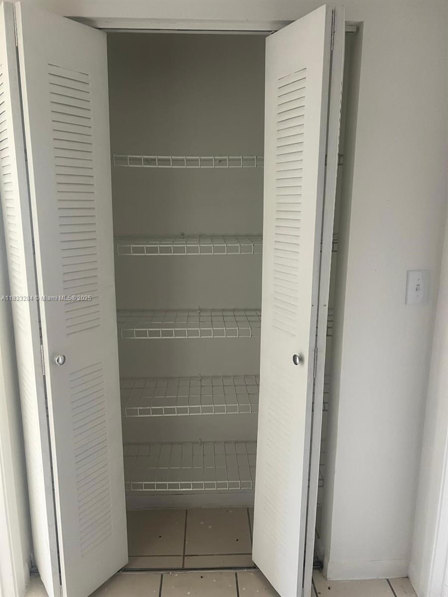 580 NW 114th Ave # 103