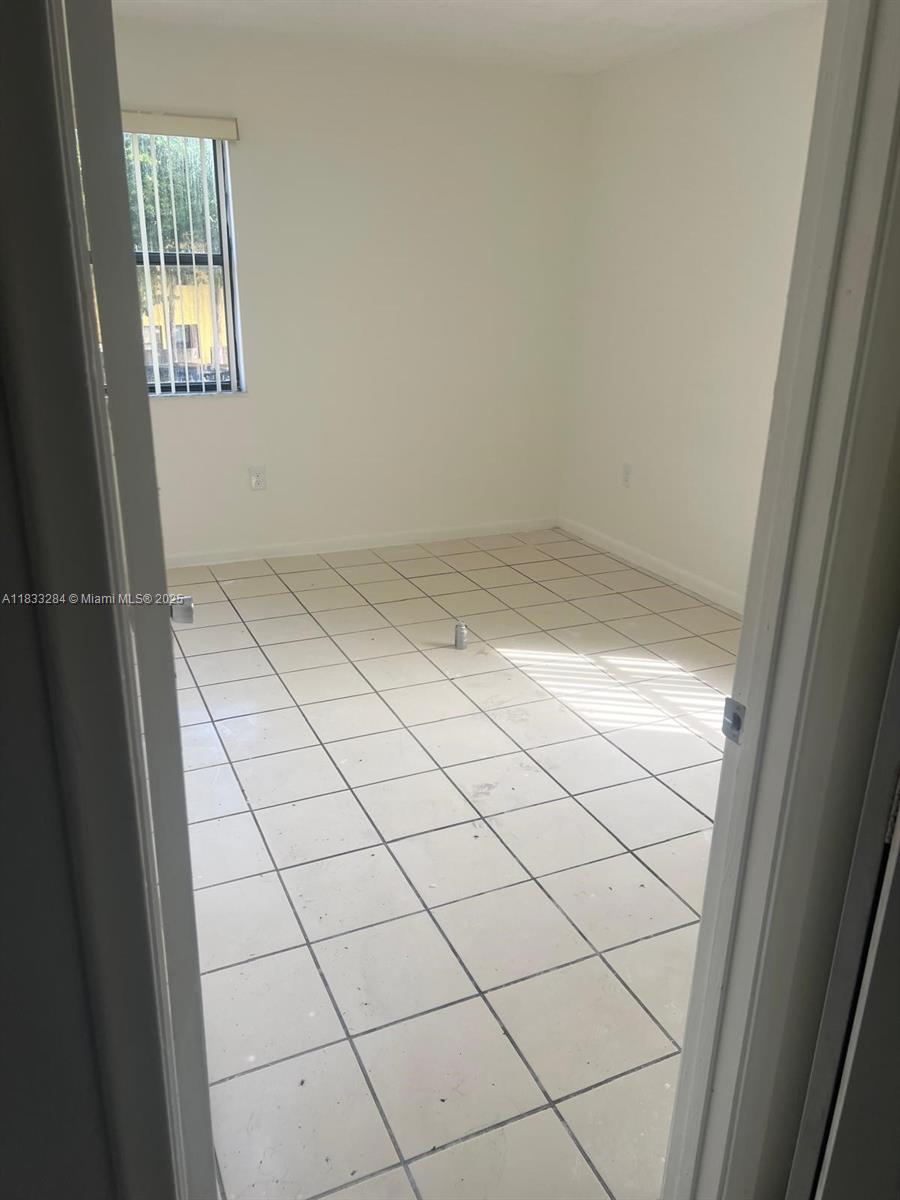 580 NW 114th Ave # 103