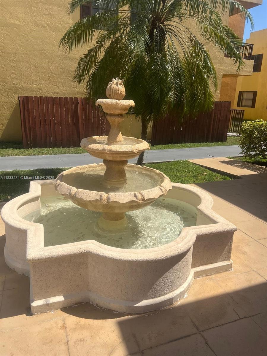 580 NW 114th Ave # 103