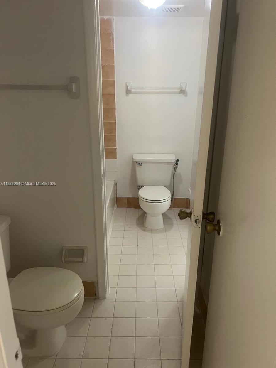 580 NW 114th Ave # 103