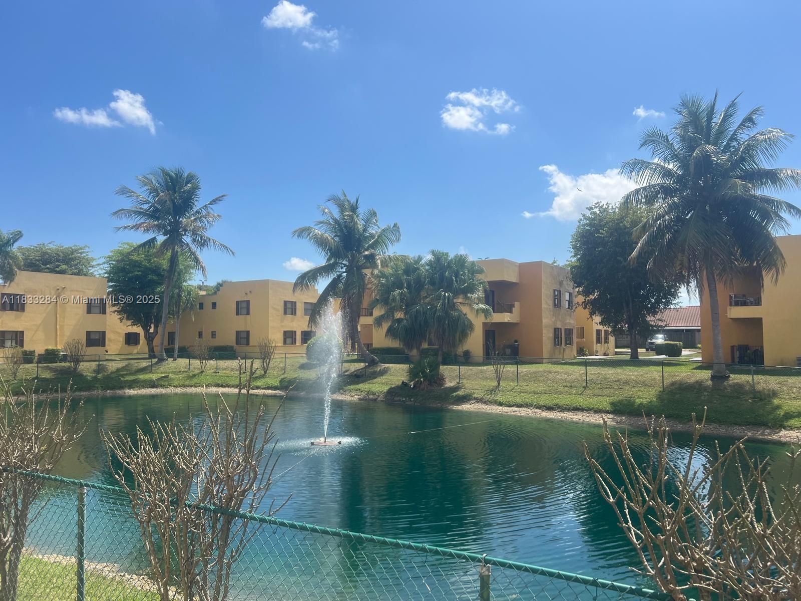 580 NW 114th Ave # 103