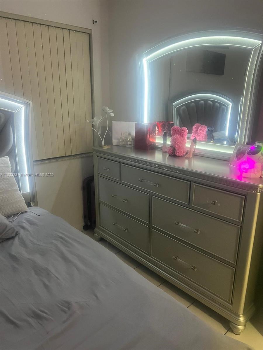 580 NW 114th Ave # 103