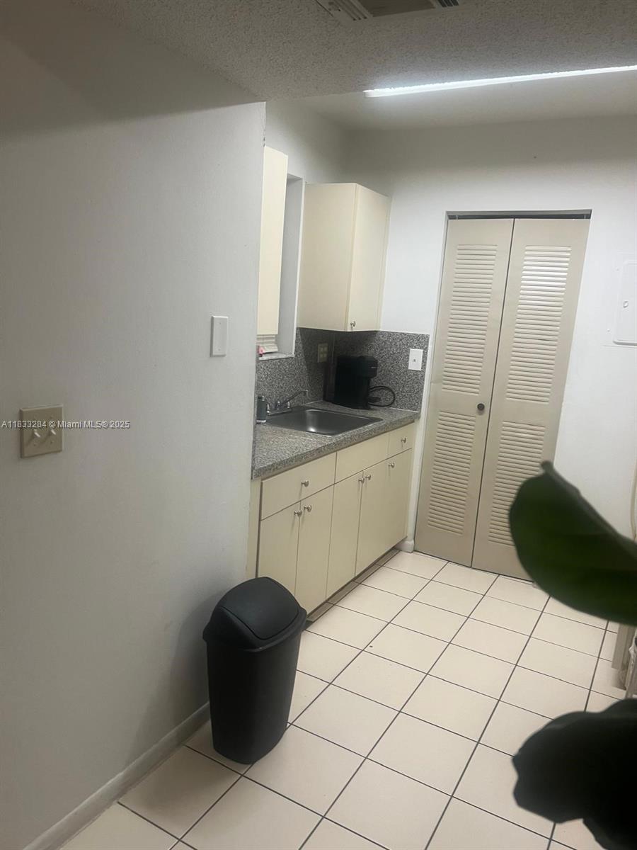 580 NW 114th Ave # 103