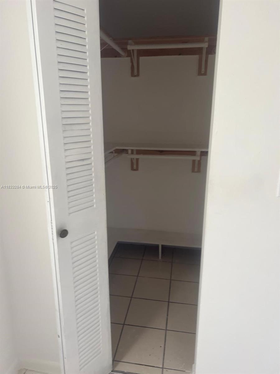 580 NW 114th Ave # 103