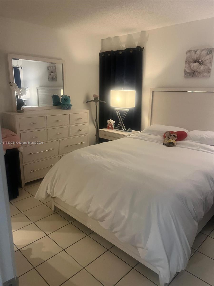 580 NW 114th Ave # 103