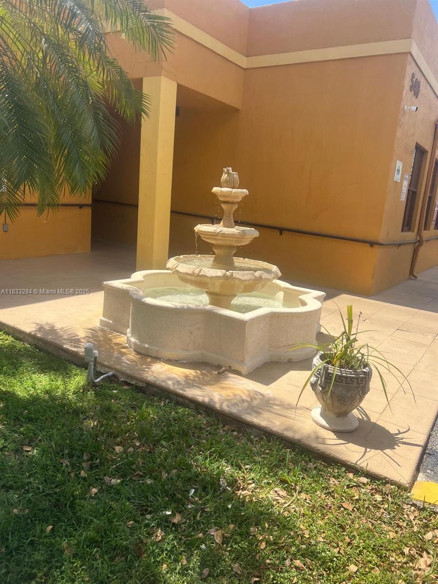 580 NW 114th Ave # 103