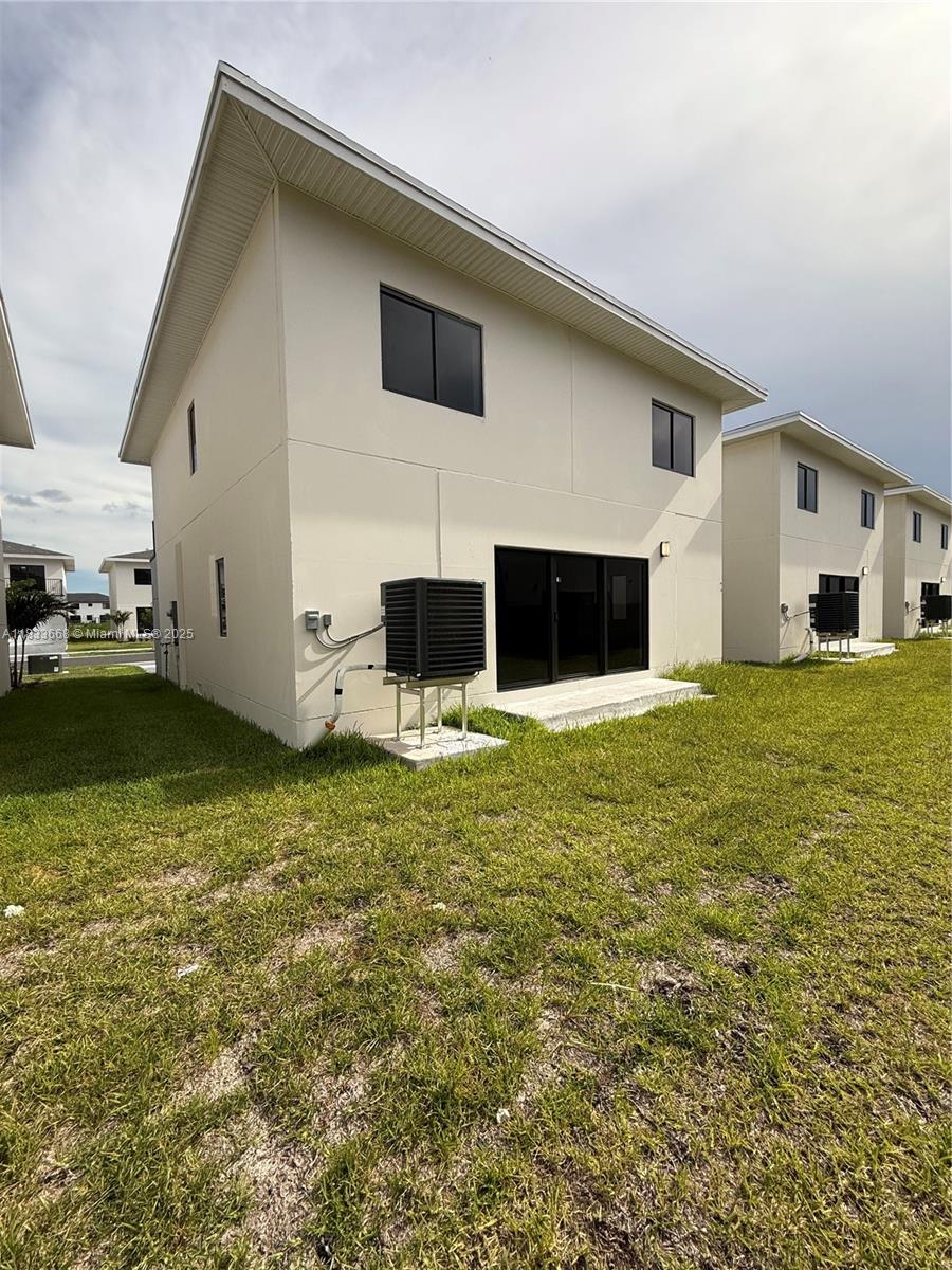 1353 NW 1st St # 1353